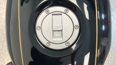 Norton Commando 961 SE